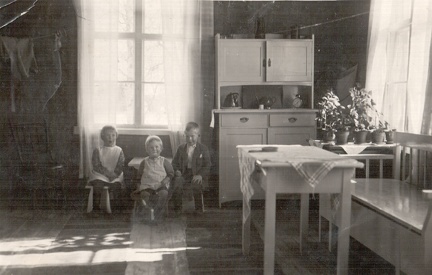 Marja Ila Kirsti (1928–2018), Eero Weikko (1930–2004) ja Jorma Aarne Artto (1926–1991)