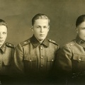 Kolme sotilasta
